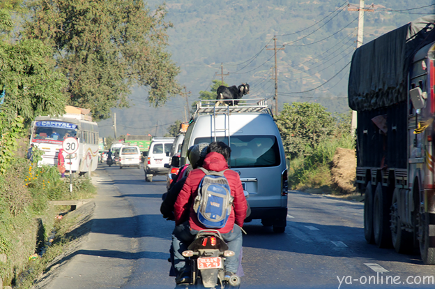 Дорога от Катманду до деревни Dharapani через Besisahar